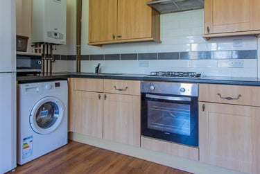 3 bed house, Richmond Crescent, City Centre, Cardiff, CF243AH - Image 3